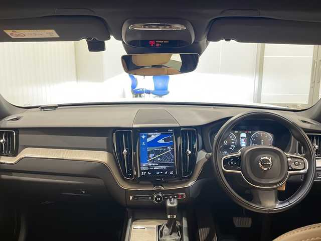 ボルボ ＸＣ６０ T5 AWD インスクリプション 新潟県 2018(平30)年 4.5万km クリスタルホワイトP インテリセーフ/純正HDDナビ/(CD/DVD/Bluetooth/USB/フルセグTV)/360度カメラ/ETC/ドライブレコーダー/アダプティブクルーズコントロール/ブラインドスポットアシスト/プリクラッシュブレーキ/レーンキープアシスト/ブラウンレザーシート /シートベンチレーション/シートヒーター /ステアリングヒーター/メモリ付きパワーシート/パワーバックドア/純正19インチアルミホイール/LEDヘッドライト