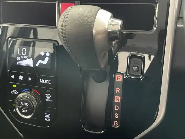 トヨタ タンク カスタムG 愛知県 2020(令2)年 6.7万km ブラックマイカメタリック 純正９型ナビ　フルセグＴＶ　純正フロントスポイラー　Ｂｌｕｅｔｏｏｔｈ　全方位カメラ　両側電動スライドドア　前後ドラレコ　ＥＴＣ　シートヒーター　ＬＥＤヘッドライト　衝突軽減　レーダー探知機　禁煙車