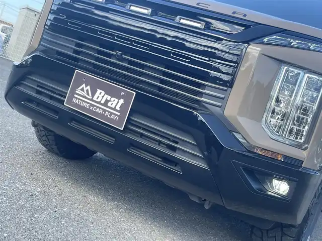 三菱 デリカＤ：５ G パワーパッケージ 千葉県 2022(令4)年 3.1万km 茶 AIS検査済み/【2508013513】社外パーツ取り付け済み/全塗装　/ＪＡＯＳフロントグリル／オーバーフェンダー　（社外）/ＴＯＹＯオープンカントリーＲ／Ｔ新品タイヤ　（社外）/ＷＥＤＳマッドヴァンスＸ新品アルミ　（社外）/ボンネットエンブレム　/純正10.1インチナビ　/全方位カメラ　/オートサイドステップ/両側パワースライドドア/パワーバックドア/前席シートヒーター/ステアリングヒーター/パドルシフト