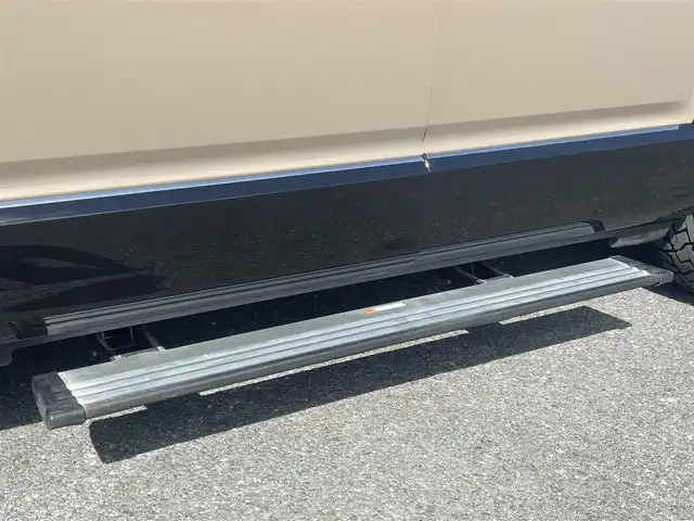 三菱 デリカＤ：５ G パワーパッケージ 千葉県 2022(令4)年 3.1万km 茶 AIS検査済み/【2508013513】社外パーツ取り付け済み/全塗装　/ＪＡＯＳフロントグリル／オーバーフェンダー　（社外）/ＴＯＹＯオープンカントリーＲ／Ｔ新品タイヤ　（社外）/ＷＥＤＳマッドヴァンスＸ新品アルミ　（社外）/ボンネットエンブレム　/純正10.1インチナビ　/全方位カメラ　/オートサイドステップ/両側パワースライドドア/パワーバックドア/前席シートヒーター/ステアリングヒーター/パドルシフト