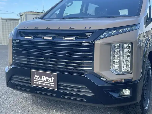 三菱 デリカＤ：５ G パワーパッケージ 千葉県 2022(令4)年 3.1万km 茶 AIS検査済み/【2508013513】社外パーツ取り付け済み/全塗装　/ＪＡＯＳフロントグリル／オーバーフェンダー　（社外）/ＴＯＹＯオープンカントリーＲ／Ｔ新品タイヤ　（社外）/ＷＥＤＳマッドヴァンスＸ新品アルミ　（社外）/ボンネットエンブレム　/純正10.1インチナビ　/全方位カメラ　/オートサイドステップ/両側パワースライドドア/パワーバックドア/前席シートヒーター/ステアリングヒーター/パドルシフト