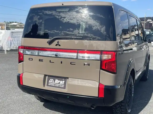 三菱 デリカＤ：５ G パワーパッケージ 千葉県 2022(令4)年 3.1万km 茶 AIS検査済み/【2508013513】社外パーツ取り付け済み/全塗装　/ＪＡＯＳフロントグリル／オーバーフェンダー　（社外）/ＴＯＹＯオープンカントリーＲ／Ｔ新品タイヤ　（社外）/ＷＥＤＳマッドヴァンスＸ新品アルミ　（社外）/ボンネットエンブレム　/純正10.1インチナビ　/全方位カメラ　/オートサイドステップ/両側パワースライドドア/パワーバックドア/前席シートヒーター/ステアリングヒーター/パドルシフト