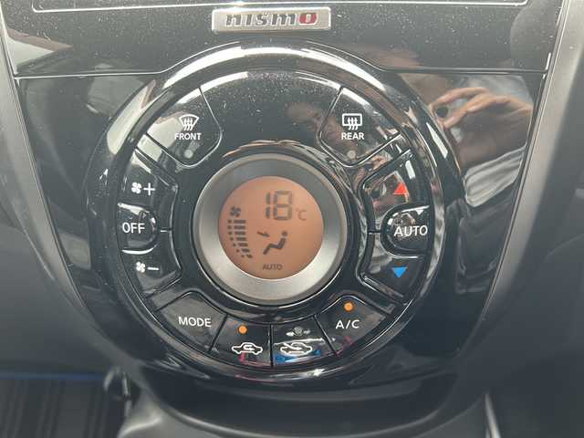 日産 ノート e－パワー ニスモ 沖縄県 2018(平30)年 3.3万km スーパーブラック 純正ナビ・TV・Bluetooth・CD・DVD/全方位カメラ/ETC/ドライブレコーダー/オートライト/純正アルミ/LEDヘッドライト/衝突軽減システム/フォグランプ/ウィンカーミラー/デジタルインナーミラー/スマートキー