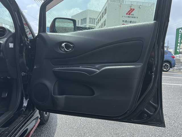 日産 ノート e－パワー ニスモ 沖縄県 2018(平30)年 3.3万km スーパーブラック 純正ナビ・TV・Bluetooth・CD・DVD/全方位カメラ/ETC/ドライブレコーダー/オートライト/純正アルミ/LEDヘッドライト/衝突軽減システム/フォグランプ/ウィンカーミラー/デジタルインナーミラー/スマートキー