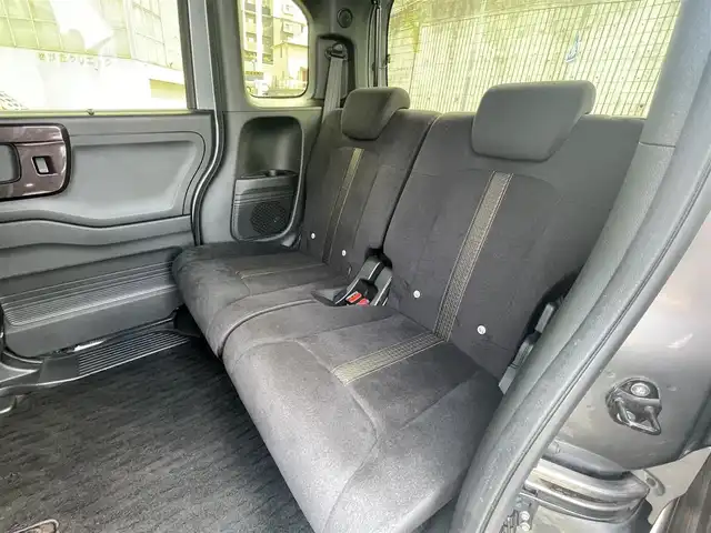 ホンダ Ｎ ＢＯＸ G L ホンダセンシング 福岡県 2018(平30)年 10万km シャイニンググレーM (株)IDOMが運営する【じしゃロン八幡西店】の自社ローン専用車両になります。こちらは現金またはオートローンご利用時の価格です。自社ローンご希望の方は別途その旨お申付け下さい/ホンダセンシング/純正ナビ VXM-184VFi/TV/CD/DVD/BT/バックカメラ/パワースライドドア/クルーズコントロール/ETC