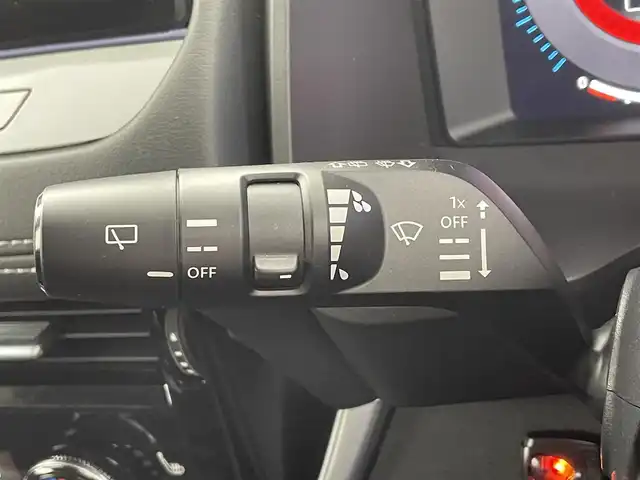 日産 エクストレイル G e－4ORCE 福井県 2023(令5)年 3.7万km ダイヤモンドブラック ４WD/プロパイロット/・衝突軽減ブレーキ/・車線逸脱警報機能/・レーンキープアシスト/・クルーズコントロール（追従有）/12.3インチコネクトナビ/【AM/FM/Bluetooth/フルセグTV】/アラウンドビューモニター/ETC2.0/電動リアゲート/レザーシート/パワーシート/シートヒーター（全席）/ハンドルヒーター/プッシュスタート/スマートキー/オートライト/LEDヘッドライド/LEDフォグライド/電源ソケット（ＤＣ１２Ｖ）/・ワイヤレス充電器/・ＵＳＢ電源ポート（ＴＹＰＥ－Ｃ）/・１００Ｖ　ＡＣ電源（１５００Ｗ）
