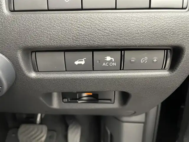 日産 エクストレイル G e－4ORCE 福井県 2023(令5)年 3.7万km ダイヤモンドブラック ４WD/プロパイロット/・衝突軽減ブレーキ/・車線逸脱警報機能/・レーンキープアシスト/・クルーズコントロール（追従有）/12.3インチコネクトナビ/【AM/FM/Bluetooth/フルセグTV】/アラウンドビューモニター/ETC2.0/電動リアゲート/レザーシート/パワーシート/シートヒーター（全席）/ハンドルヒーター/プッシュスタート/スマートキー/オートライト/LEDヘッドライド/LEDフォグライド/電源ソケット（ＤＣ１２Ｖ）/・ワイヤレス充電器/・ＵＳＢ電源ポート（ＴＹＰＥ－Ｃ）/・１００Ｖ　ＡＣ電源（１５００Ｗ）