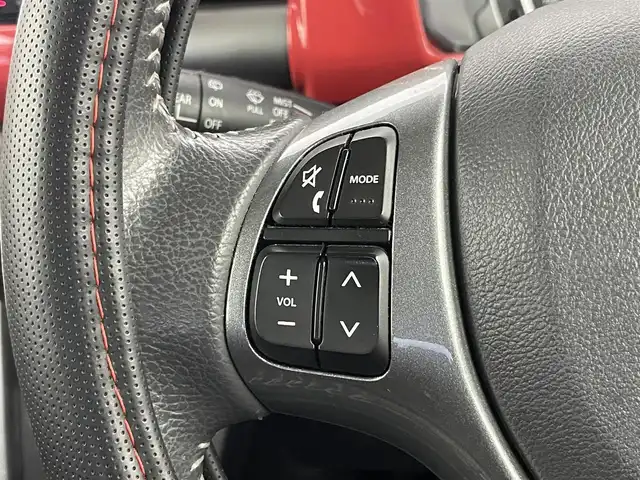 スズキ ハスラー Jスタイル 埼玉県 2015(平27)年 10.7万km フェニックスレッドパール/ホワイト2トーンルーフ 社外ナビ　バックカメラ　シートヒーター　ＥＴＣ　ドライブレコーダー　レーダーブレーキサポート　ステアリングスイッチ　スマートキー　プッシュスタート　オートライト　ＬＥＤヘッドライト　地デジフルセグ