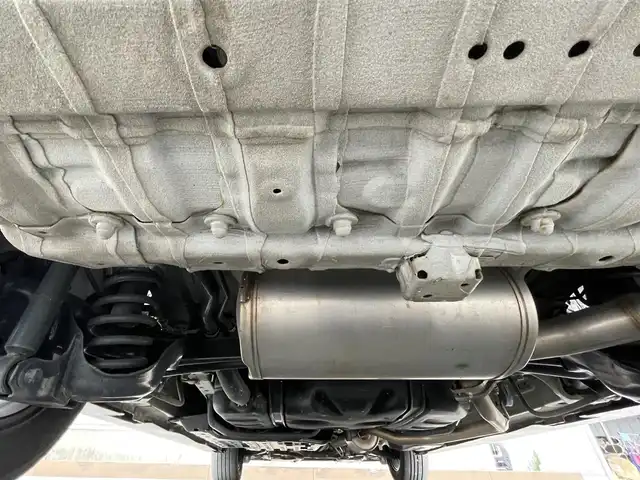 ホンダ ステップワゴン スパーダ ホンダセンシング 滋賀県 2020(令2)年 6.4万km プレミアムスパークルブラックパール 後席モニター【VM-185EN】/両側パワースライドドア/純正10インチナビ/（AM/FM/CD/DVD/フルセグ/Bluetooth）/バックカメラ/ETC2.0/ドライブレコーダー/冬タイヤ積込（ホイール付）/ホンダセンシング/・踏み間違い防止アシスト/・プリクラッシュブレーキアシスト/・ヒルスタート（坂道発進）アシスト/・TCS（トラクションコントロールシステム）/・VDC（ビークルダイナミクスコントロール）/・レーンキープアシスト/・車間自動制御システム/・ASCD（オートスピードコントロール装置）/・ABS（アンチロックブレーキシステム）/・標識検知機能/・盗難防止アラーム/電動格納ミラー/アイドリングストップ/ステアリングスイッチ/パドルシフト/オートライト/LEDヘッドライト/フロントフォグ/フルオートエアコン/USB端子/プッシュスタート/スマートキー/スペアキー/純正フロアマット