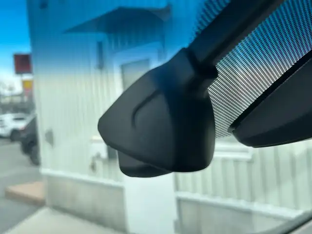 ホンダ ステップワゴン スパーダ ホンダセンシング 滋賀県 2020(令2)年 6.4万km プレミアムスパークルブラックパール 後席モニター【VM-185EN】/両側パワースライドドア/純正10インチナビ/（AM/FM/CD/DVD/フルセグ/Bluetooth）/バックカメラ/ETC2.0/ドライブレコーダー/冬タイヤ積込（ホイール付）/ホンダセンシング/・踏み間違い防止アシスト/・プリクラッシュブレーキアシスト/・ヒルスタート（坂道発進）アシスト/・TCS（トラクションコントロールシステム）/・VDC（ビークルダイナミクスコントロール）/・レーンキープアシスト/・車間自動制御システム/・ASCD（オートスピードコントロール装置）/・ABS（アンチロックブレーキシステム）/・標識検知機能/・盗難防止アラーム/電動格納ミラー/アイドリングストップ/ステアリングスイッチ/パドルシフト/オートライト/LEDヘッドライト/フロントフォグ/フルオートエアコン/USB端子/プッシュスタート/スマートキー/スペアキー/純正フロアマット