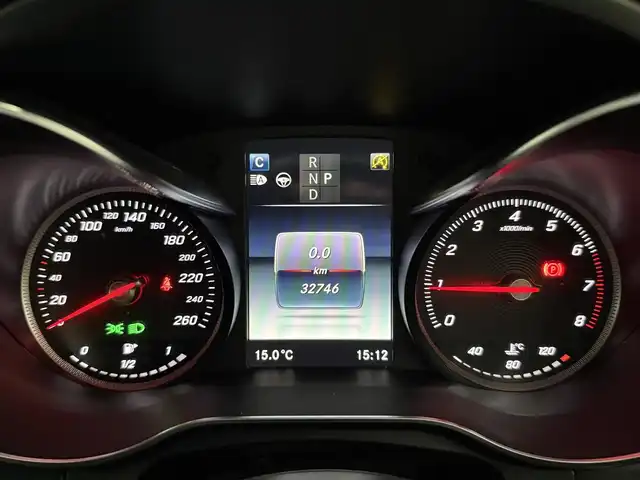 メルセデス・ベンツ ＧＬＣ２００ クーペスポーツ 静岡県 2017(平29)年 3.3万km ダイヤモンドホワイト レーダーセーフティパッケージ/・アクティブブレーキアシスト/・PRE-SAFEプラス/・PRE-SAFE/・アクティブレーンキーピングアシスト/・アクティブブラインドスポットアシスト/・アクティブディスタンスアシスト・ディストロニック/・アクティブステアリングアシスト/・チャイルドセーフティシートセンサー/ハーフレザーシート/電動リアゲート/COMANDシステム/(CD/Bluetooth/フルセグ)/360°カメラ/アダプティブクルーズコントロール/レーンキープアシスト/パーキングアシスト/メモリー付パワーシート/シートヒーター/キーレスゴー/純正フロアマット/純正19インチアルミホイール