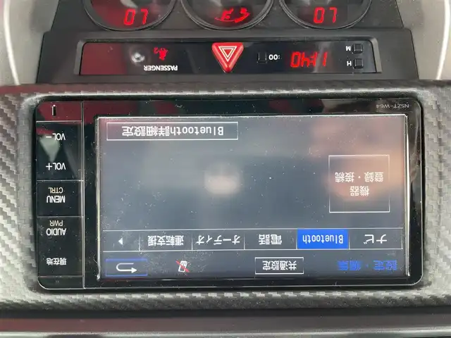 トヨタ ８６ GT リミテッド 長野県 2015(平27)年 4.5万km ピュアレッド 純正SDナビ/・Bluetooth/フルセグTV/DVD/CD/パドルシフト/クルーズコントロール追従無し/バックカメラ/純正フロアマット/ハーフレザーシート/シートヒーターD+N席/リアガラス　エアロ装着（メーカ　TRD）/純正17インチAW/スタッドレスタイヤ/コーナーセンサー前後/LEDオートヘッドライト/フォグランプ/スポーツモード/スノーモード/Wエアバック/カーテンエアバック/冷房AAC/スマートキー/スペアキー1本