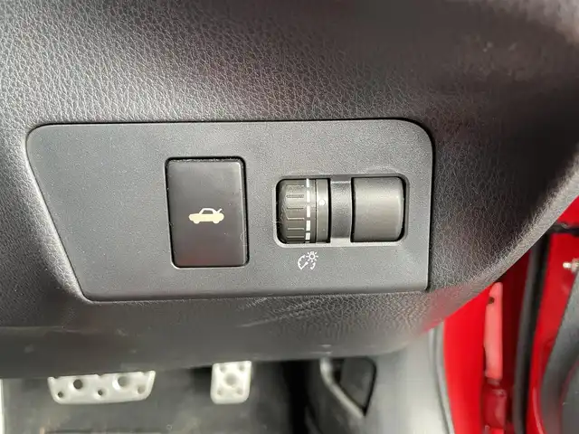 トヨタ ８６ GT リミテッド 長野県 2015(平27)年 4.5万km ピュアレッド 純正SDナビ/・Bluetooth/フルセグTV/DVD/CD/パドルシフト/クルーズコントロール追従無し/バックカメラ/純正フロアマット/ハーフレザーシート/シートヒーターD+N席/リアガラス　エアロ装着（メーカ　TRD）/純正17インチAW/スタッドレスタイヤ/コーナーセンサー前後/LEDオートヘッドライト/フォグランプ/スポーツモード/スノーモード/Wエアバック/カーテンエアバック/冷房AAC/スマートキー/スペアキー1本