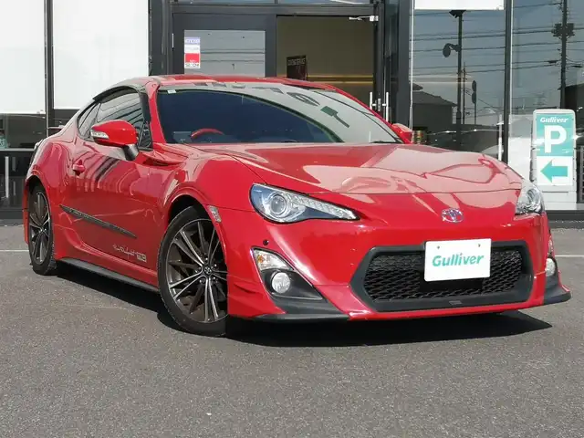 トヨタ ８６ GT リミテッド 茨城県 2015(平27)年 4.5万km ピュアレッド 純正ナビ/【AM・FM・CD・DVD・SD・TV・BT・DS・USB・VTR】/シートヒーター/TRDエアロパーツ/TRDマフラー/TRDリアデュフューザー/TRDリアウィンドウルーバー/フロントフェンダーフィン/パドルシフト/クルーズコントロール/ETC/バックカメラ/純正フロアマット/ハーフレザーシート/純正17インチAW/コーナーセンサー前後/オートライト/キセノンライト/Fフォグ