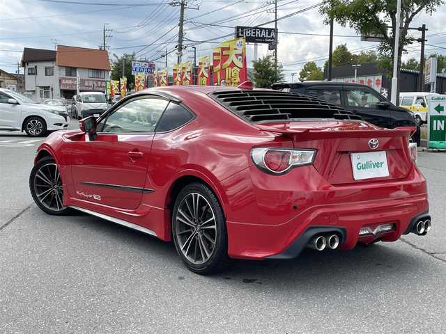 トヨタ ８６ GT リミテッド 茨城県 2015(平27)年 4.5万km ピュアレッド 純正SDナビ/・Bluetooth/フルセグTV/DVD/CD/パドルシフト/クルーズコントロール追従無し/バックカメラ/純正フロアマット/ハーフレザーシート/シートヒーターD+N席/リアガラス　エアロ装着（メーカ　TRD）/純正17インチAW/スタッドレスタイヤ/コーナーセンサー前後/LEDオートヘッドライト/フォグランプ/スポーツモード/スノーモード/Wエアバック/カーテンエアバック/冷房AAC/スマートキー/スペアキー1本