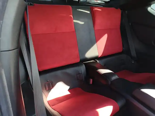 トヨタ ８６ GT リミテッド 茨城県 2015(平27)年 4.5万km ピュアレッド 純正ナビ/【AM・FM・CD・DVD・SD・TV・BT・DS・USB・VTR】/シートヒーター/TRDエアロパーツ/TRDマフラー/TRDリアデュフューザー/TRDリアウィンドウルーバー/フロントフェンダーフィン/パドルシフト/クルーズコントロール/ETC/バックカメラ/純正フロアマット/ハーフレザーシート/純正17インチAW/コーナーセンサー前後/オートライト/キセノンライト/Fフォグ