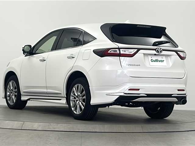 トヨタ ハリアー プレミアム 大阪府 2019(平31)年 4.7万km ホワイトパールクリスタルシャイン 社外10インチナビ(ALPINE/EX10Z)/・フルセグTV/・Bluetooth/・CD/DVD/・USB接続/モデリスタエアロ/トヨタセーフティセンス/・プリクラッシュセーフティー/・パーキングサポートブレーキ/・レーダークルーズコントロール/・nanoe/茶革シート/前席パワーシート/バックカメラ/LEDヘッドライト/保証書/取扱説明書/点検記録簿