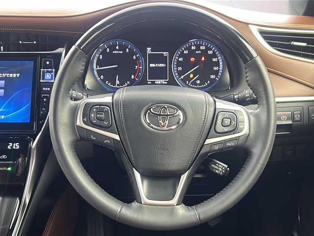 トヨタ ハリアー プレミアム 大阪府 2019(平31)年 4.7万km ホワイトパールクリスタルシャイン 社外10インチナビ(ALPINE/EX10Z)/・フルセグTV/・Bluetooth/・CD/DVD/・USB接続/モデリスタエアロ/トヨタセーフティセンス/・プリクラッシュセーフティー/・パーキングサポートブレーキ/・レーダークルーズコントロール/・nanoe/茶革シート/前席パワーシート/バックカメラ/LEDヘッドライト/保証書/取扱説明書/点検記録簿