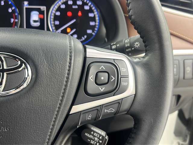 トヨタ ハリアー プレミアム 大阪府 2019(平31)年 4.7万km ホワイトパールクリスタルシャイン 社外10インチナビ(ALPINE/EX10Z)/・フルセグTV/・Bluetooth/・CD/DVD/・USB接続/モデリスタエアロ/トヨタセーフティセンス/・プリクラッシュセーフティー/・パーキングサポートブレーキ/・レーダークルーズコントロール/・nanoe/茶革シート/前席パワーシート/バックカメラ/LEDヘッドライト/保証書/取扱説明書/点検記録簿