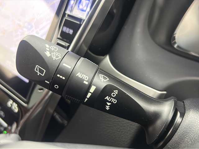 トヨタ ハリアー プレミアム 大阪府 2019(平31)年 4.7万km ホワイトパールクリスタルシャイン 社外10インチナビ(ALPINE/EX10Z)/・フルセグTV/・Bluetooth/・CD/DVD/・USB接続/モデリスタエアロ/トヨタセーフティセンス/・プリクラッシュセーフティー/・パーキングサポートブレーキ/・レーダークルーズコントロール/・nanoe/茶革シート/前席パワーシート/バックカメラ/LEDヘッドライト/保証書/取扱説明書/点検記録簿