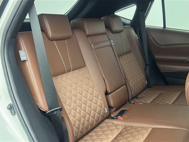 トヨタ ハリアー プレミアム 大阪府 2019(平31)年 4.7万km ホワイトパールクリスタルシャイン 社外10インチナビ(ALPINE/EX10Z)/・フルセグTV/・Bluetooth/・CD/DVD/・USB接続/モデリスタエアロ/トヨタセーフティセンス/・プリクラッシュセーフティー/・パーキングサポートブレーキ/・レーダークルーズコントロール/・nanoe/茶革シート/前席パワーシート/バックカメラ/LEDヘッドライト/保証書/取扱説明書/点検記録簿