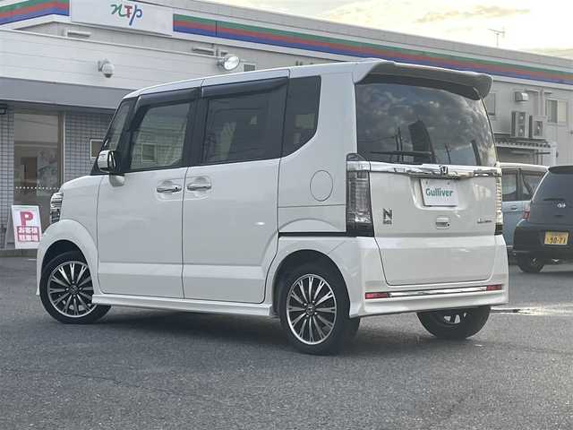 ホンダ Ｎ ＢＯＸ G ターボ Lパッケージ 愛知県 2017(平29)年 5.8万km プレミアムホワイトパールⅡ /禁煙/ワンオーナー//純正ナビ/BT/TV/CD//バックカメラ/ETC//両側パワースライドドア//革巻きステア/ステアスイッチ/パドルシフト//リアロールサンシェード//ハーフレザーシート//クルーズコントロール//横滑り防止//純正15インチAW//プッシュスタート/スマートキー//HIDオートライト/LEDフォグ/LEDルームランプ//オートリトラウィンカーミラー//純正フロアマット//純正ドアバイザー//保証書//取扱説明書//スペアスマートキー有り