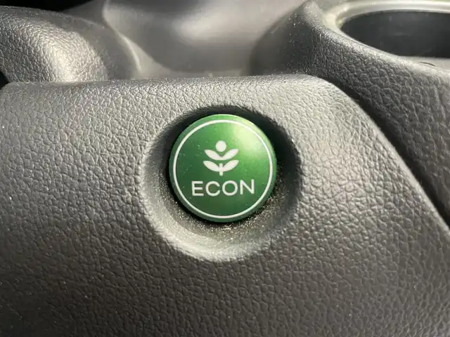 ホンダ Ｎ ＢＯＸ カスタム G Lパッケージ 鹿児島県 2017(平29)年 4.7万km プレミアムホワイトパールⅡ 純正ディスプレイ付きCDオーディオ/ワンセグ/CD/AM/FM/バックカメラ/シティブレーキアクティブシステム/両側パワースライドドア/ETC/オートライト/HIDヘッドライト/純正14インチアルミホイール/純正ラバーマット/ドアバイザー