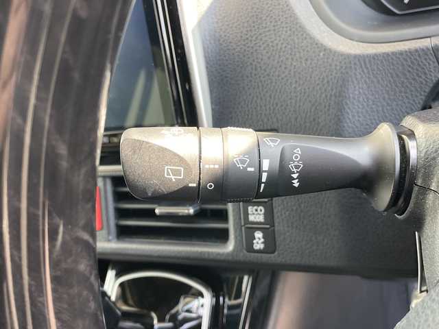 トヨタ ノア Si ダブルバイビーⅢ 愛知県 2021(令3)年 6.5万km ホワイトパールクリスタルシャイン トヨタセーフティセンス/純正9型ナビ/12型フリップダウンモニター/両側パワースライドドア/バックカメラ/コーナーセンサー/純正アルミホイール/ＥＴＣ/LEDヘッドライト/リアオートエアコン/レーンキープアシスト/ドライブレコーダー/衝突軽減システム/フルセグ/CD DVD/Bluetooth/ステアリングスイッチ/スマートキー/プッシュスタート