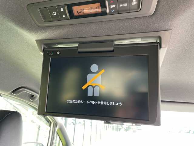 トヨタ ノア Si ダブルバイビーⅢ 愛知県 2021(令3)年 6.5万km ホワイトパールクリスタルシャイン トヨタセーフティセンス/純正9型ナビ/12型フリップダウンモニター/両側パワースライドドア/バックカメラ/コーナーセンサー/純正アルミホイール/ＥＴＣ/LEDヘッドライト/リアオートエアコン/レーンキープアシスト/ドライブレコーダー/衝突軽減システム/フルセグ/CD DVD/Bluetooth/ステアリングスイッチ/スマートキー/プッシュスタート