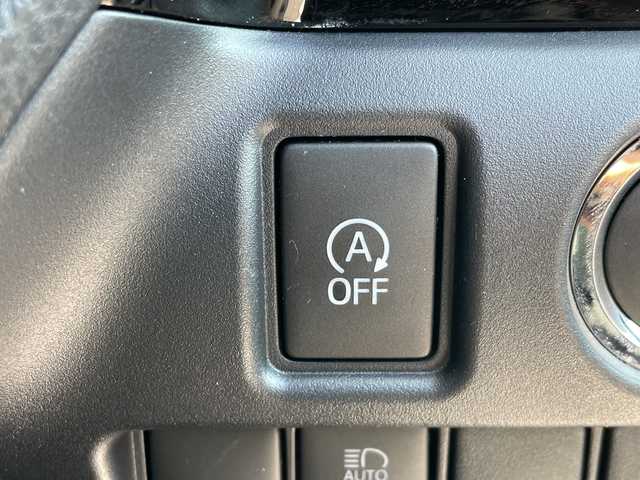 トヨタ ノア Si ダブルバイビーⅢ 愛知県 2021(令3)年 6.5万km ホワイトパールクリスタルシャイン トヨタセーフティセンス/純正9型ナビ/12型フリップダウンモニター/両側パワースライドドア/バックカメラ/コーナーセンサー/純正アルミホイール/ＥＴＣ/LEDヘッドライト/リアオートエアコン/レーンキープアシスト/ドライブレコーダー/衝突軽減システム/フルセグ/CD DVD/Bluetooth/ステアリングスイッチ/スマートキー/プッシュスタート