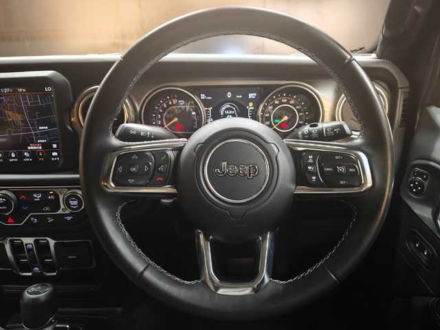 クライスラー・ジープ ジープ ラングラー アンリミテッド サハラ 群馬県 2019(令1)年 2.2万km グラニトクリスタル ACC/フロント＆サイド＆バックカメラ/ブラインドスポットアシスト/フルセグTV/純正ナビ/LEDヘッドライト/アンドロイドオート/ETC2.0/スマートキー/パークアシスト/プッシュスタート