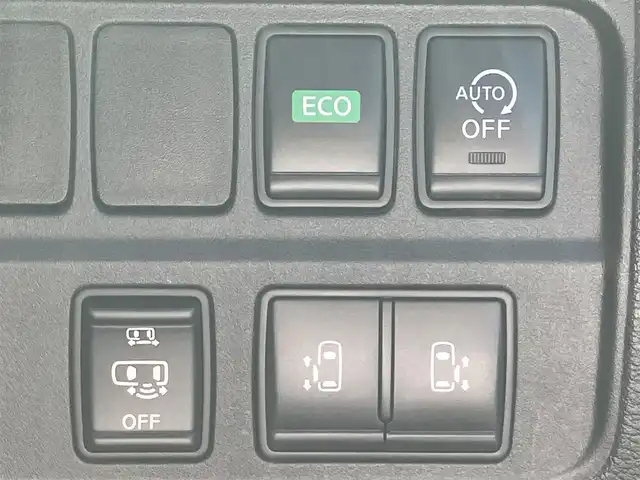 日産 セレナ ハイウェイスター G プロパイロットED 静岡県 2017(平29)年 6.3万km ダイヤモンドブラック 2トーン 純正９型ナビ（CD/DVD/BT/フルセグ）/バックカメラ/純正後席モニター/プロパイロット/エンジンスタートボタン/パワーステアリング/パワーウィンドウ/アイドリングストップ/スマートキー/スペアキー1本/Wオートエアコン/レーダークルーズコントロール/USB入力端子/ETC/三列シート/ドライブレコーダー/ウォークスルー/純正フロアマット/布シート/純正フロアマット/両側パワースライドドア/純正アルミホイール/ABS/横滑り防止装置/コーナーセンサー前後/レーンキープアシスト/オートライト/LEDヘッドライト/W+サイドエアバッグ/衝突軽減システム/エンジンチェックランプ点灯