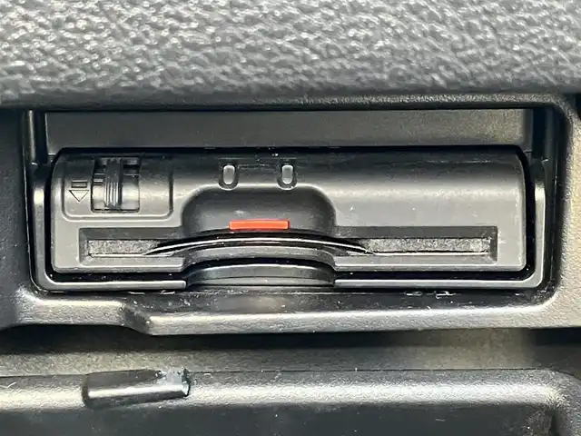 日産 セレナ ハイウェイスター G プロパイロットED 静岡県 2017(平29)年 6.3万km ダイヤモンドブラック 2トーン 純正９型ナビ（CD/DVD/BT/フルセグ）/バックカメラ/純正後席モニター/プロパイロット/エンジンスタートボタン/パワーステアリング/パワーウィンドウ/アイドリングストップ/スマートキー/スペアキー1本/Wオートエアコン/レーダークルーズコントロール/USB入力端子/ETC/三列シート/ドライブレコーダー/ウォークスルー/純正フロアマット/布シート/純正フロアマット/両側パワースライドドア/純正アルミホイール/ABS/横滑り防止装置/コーナーセンサー前後/レーンキープアシスト/オートライト/LEDヘッドライト/W+サイドエアバッグ/衝突軽減システム/エンジンチェックランプ点灯