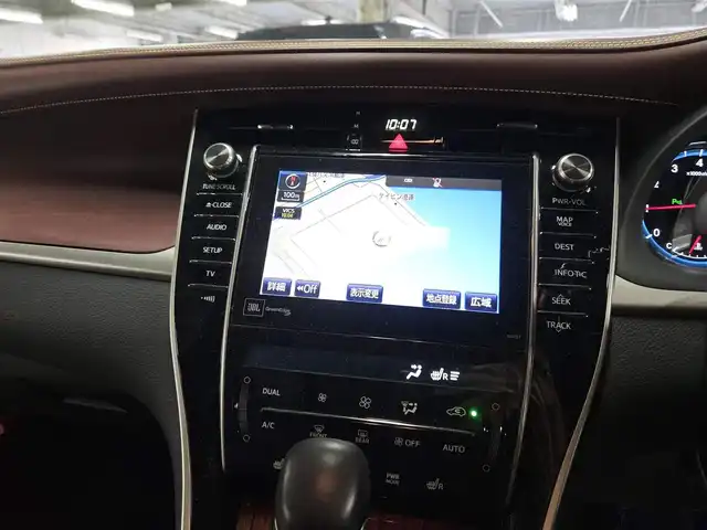 トヨタ ハリアー プレミアム アドバンスドP 香川県 2017(平29)年 3.3万km ブラキッシュレッドマイカ ムーンルーフ/革シートセット/純正8型ナビ/フルセグTV/JBLプレミアムサウンドシステム/パワーバックドア/パノラミックビューモニター/ビルトインETC/レーダークルーズコントロール/クリアランスソナー/衝突被害軽減ブレーキ/車線逸脱警報/LEDヘッドランプ/オートライト/木目調/革巻きコンビステアリング/ブラック革シート/前席パワーシート/シートヒーター/運転席ポジションメモリー/純正18インチアルミホイール/スマートキー/プッシュエンジンスタート/禁煙車