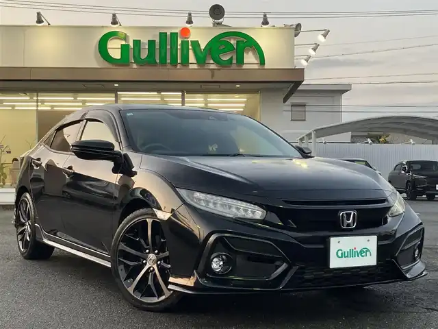 ホンダ シビック ハッチバック 三重県 2020(令2)年 1.5万km クリスタルブラックパール ワンオーナー /登録時走行距離14721km/♪ホンダセンシング/ ・衝突軽減ブレーキ(CMBS)・車線維持支援システム(LKAS)/ ・歩行者事故低減ステアリング・路外逸脱抑制機能/ ・先行車発進お知らせ機能・オートハイビーム/ ・アダプティブクルーズコントロール(ACC)/♪純正ナビ/ ・フルセグ・DVD再生/ ・BTオーディオ・SD録音/♪バックカメラ/♪ハーフレザーシート/♪前席シートヒーター/♪前席パワーシート/♪スマートキー/♪プッシュスタート/♪ドライブレコーダー(前後)/♪オートブレーキホールド/♪LEDヘッドライト/♪LEDフォグライト /♪オートライト/♪純正18インチAW/♪革巻きステアリング/♪パドルシフト/♪ステアリングスイッチ/♪ウィンカーミラー/♪ビルトインETC2.0/♪フロアマット/♪ドアバイザー/♪プライバシーガラス/♪電格ミラー