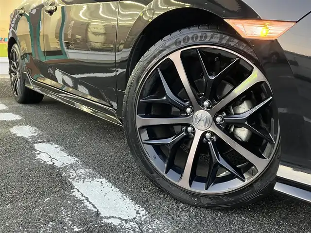 ホンダ シビック ハッチバック 三重県 2020(令2)年 1.5万km クリスタルブラックパール ワンオーナー /登録時走行距離14721km/♪ホンダセンシング/ ・衝突軽減ブレーキ(CMBS)・車線維持支援システム(LKAS)/ ・歩行者事故低減ステアリング・路外逸脱抑制機能/ ・先行車発進お知らせ機能・オートハイビーム/ ・アダプティブクルーズコントロール(ACC)/♪純正ナビ/ ・フルセグ・DVD再生/ ・BTオーディオ・SD録音/♪バックカメラ/♪ハーフレザーシート/♪前席シートヒーター/♪前席パワーシート/♪スマートキー/♪プッシュスタート/♪ドライブレコーダー(前後)/♪オートブレーキホールド/♪LEDヘッドライト/♪LEDフォグライト /♪オートライト/♪純正18インチAW/♪革巻きステアリング/♪パドルシフト/♪ステアリングスイッチ/♪ウィンカーミラー/♪ビルトインETC2.0/♪フロアマット/♪ドアバイザー/♪プライバシーガラス/♪電格ミラー