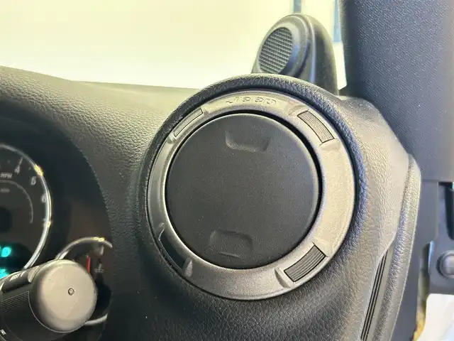 クライスラー・ジープ ジープ ラングラー アンリミテッド スポーツ 福岡県 2015(平27)年 3.5万km ブライトホワイト クルコン　/Ｓカメラ　/ＣＤ／ＤＶＤ　/ＡＵＸ　/ＭＴモード付ＡＴ　/１７インチＡＷ「Ｄｉｃｋ　Ｃｅｐｅｋ」　/キーレスキー　/ＥＴＣ