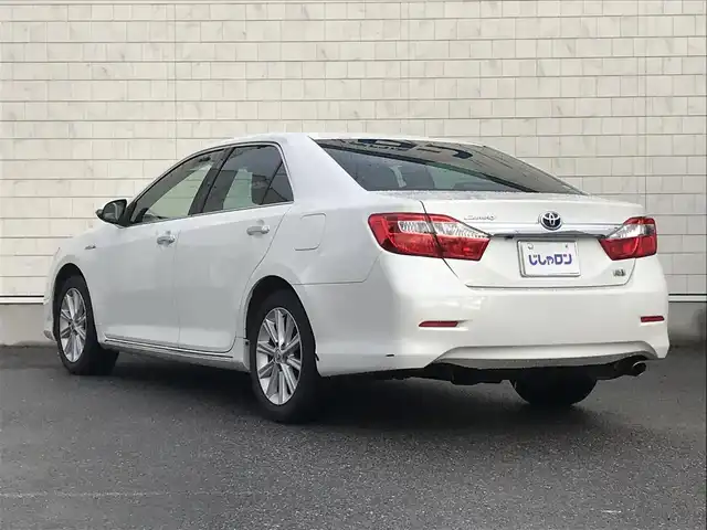 トヨタ カムリ ハイブリット レザーパッケージ 栃木県 2012(平24)年 8.4万km ホワイトパールクリスタルシャイン (株)IDOMが運営する【じしゃロン小山店】の自社ローン対象車両になります。こちらは現金ご利用時の価格です。/自社ローンご希望の方は別途その旨お申付け下さい。//禁煙車/純正フルセグナビ/（CD/DVD/AM/FMラジオ）/(Bluetooth)/スマートキー/プッシュスタート/バックカメラ/ＥＴＣ/クルーズコントロール/ドライブレコーダー/パワーシート/シートヒーター/ステアリングリモコン/電動格納ドアミラー/パワーウインドウ/オートライト/自動防眩ミラー
