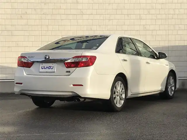 トヨタ カムリ ハイブリット レザーパッケージ 栃木県 2012(平24)年 8.4万km ホワイトパールクリスタルシャイン (株)IDOMが運営する【じしゃロン小山店】の自社ローン対象車両になります。こちらは現金ご利用時の価格です。/自社ローンご希望の方は別途その旨お申付け下さい。//禁煙車/純正フルセグナビ/（CD/DVD/AM/FMラジオ）/(Bluetooth)/スマートキー/プッシュスタート/バックカメラ/ＥＴＣ/クルーズコントロール/ドライブレコーダー/パワーシート/シートヒーター/ステアリングリモコン/電動格納ドアミラー/パワーウインドウ/オートライト/自動防眩ミラー