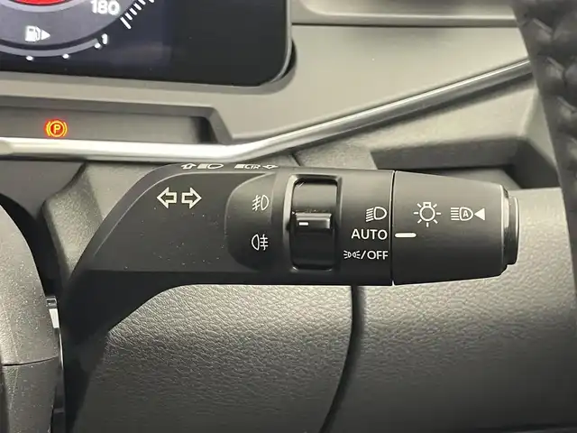 日産 オーラ G レザーエディション 埼玉県 2024(令6)年 1.5万km 黒 ホワイトレザーシート/純正ナビ/アラウンドビューモニター/前席シートヒーター/プロパイロット/デジタルインナーミラー/Bluetooth/フルセグTV/BOSEサウンドシステム/ビルトインETC/置くだけ充電/ステアリングヒーター/LEDヘッドライト/オートライト/レーダークルーズ/ブラインドスポットモニタリング/新車保証書/取扱説明書/スペアキー