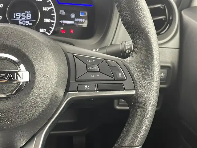 日産 ノート e－パワー メダリスト Bアロー 福岡県 2018(平30)年 3.9万km ブリリアントホワイトパール/スーパーブラック 2トーン 純正ナビ（ＢＴ，フルセグＴＶ）　/アラウンドビューモニター　/ＥＴＣ　/ナビ連動ドラレコ　/インテリジェントクルーズコントロール　/デジタルインナーミラー　/エマージェンシーブレーキ　/レーンキープ　/ステアリングリモコン/ハーフレザーシート
