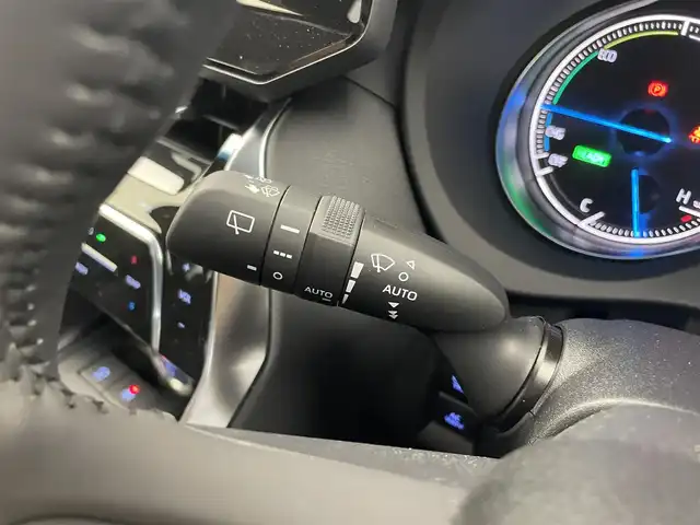 トヨタ ハリアー ハイブリッド Z レザーパッケージ 埼玉県 2021(令3)年 0.3万km ホワイトパールクリスタルシャイン 純正T-Connectナビ/バックカメラ/JBLプレミアムサウンドシステム/フルセグTV Bluetooth USB AUX接続/ETC2.0/電動リアゲート/LEDヘッドライト/オートマチックハイビーム/コーナーセンサー/横滑り防止装置/レーンキープアシスト/ブラインドスポットモニター/電動パーキングブレーキ/ブレーキホールド/デジタルインナーミラー/ドライブレコーダー（前後）/充電用USBポート（2個）/MTモード付きAT/アダプティブクルーズコントロール/パワーシート（D/N）/本革シート/シートヒーター（D/N）/シートベンチレーション（D/N）/ステアリングヒーター/シートメモリー