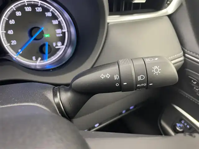 トヨタ ハリアー ハイブリッド Z レザーパッケージ 埼玉県 2021(令3)年 0.3万km ホワイトパールクリスタルシャイン 純正T-Connectナビ/バックカメラ/JBLプレミアムサウンドシステム/フルセグTV Bluetooth USB AUX接続/ETC2.0/電動リアゲート/LEDヘッドライト/オートマチックハイビーム/コーナーセンサー/横滑り防止装置/レーンキープアシスト/ブラインドスポットモニター/電動パーキングブレーキ/ブレーキホールド/デジタルインナーミラー/ドライブレコーダー（前後）/充電用USBポート（2個）/MTモード付きAT/アダプティブクルーズコントロール/パワーシート（D/N）/本革シート/シートヒーター（D/N）/シートベンチレーション（D/N）/ステアリングヒーター/シートメモリー