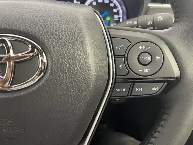 トヨタ ハリアー ハイブリッド Z レザーパッケージ 埼玉県 2021(令3)年 0.3万km ホワイトパールクリスタルシャイン 純正T-Connectナビ/バックカメラ/JBLプレミアムサウンドシステム/フルセグTV Bluetooth USB AUX接続/ETC2.0/電動リアゲート/LEDヘッドライト/オートマチックハイビーム/コーナーセンサー/横滑り防止装置/レーンキープアシスト/ブラインドスポットモニター/電動パーキングブレーキ/ブレーキホールド/デジタルインナーミラー/ドライブレコーダー（前後）/充電用USBポート（2個）/MTモード付きAT/アダプティブクルーズコントロール/パワーシート（D/N）/本革シート/シートヒーター（D/N）/シートベンチレーション（D/N）/ステアリングヒーター/シートメモリー