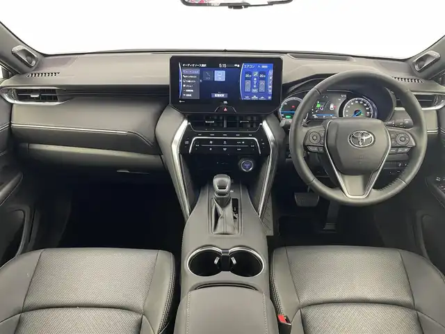 トヨタ ハリアー ハイブリッド Z レザーパッケージ 埼玉県 2021(令3)年 0.3万km ホワイトパールクリスタルシャイン 純正T-Connectナビ/バックカメラ/JBLプレミアムサウンドシステム/フルセグTV Bluetooth USB AUX接続/ETC2.0/電動リアゲート/LEDヘッドライト/オートマチックハイビーム/コーナーセンサー/横滑り防止装置/レーンキープアシスト/ブラインドスポットモニター/電動パーキングブレーキ/ブレーキホールド/デジタルインナーミラー/ドライブレコーダー（前後）/充電用USBポート（2個）/MTモード付きAT/アダプティブクルーズコントロール/パワーシート（D/N）/本革シート/シートヒーター（D/N）/シートベンチレーション（D/N）/ステアリングヒーター/シートメモリー