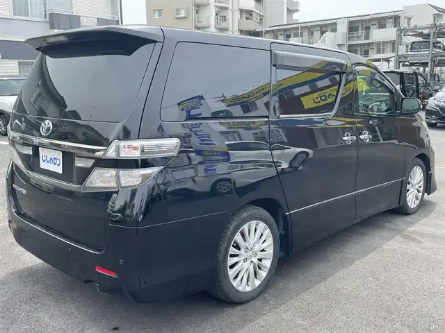 トヨタ ヴェルファイア 2．4Z Gエディション 埼玉県 2011(平23)年 14万km ブラック (株)IDOMが運営する【じしゃロン川越店】の自社ローン専用車両になります。こちらは現金またはオートローンご利用時の価格です。自社ローンご希望の方は別途その旨お申付け下さい/じしゃロン成約済み/純正ナビ/バックカメラ/Bluetooth/フルセグ/フリップダウンモニター/トヨタプレミアムサウンド/両側パワスラ/パワーバックドア/ETC/前後ドラレコ/モデリスタエアロ