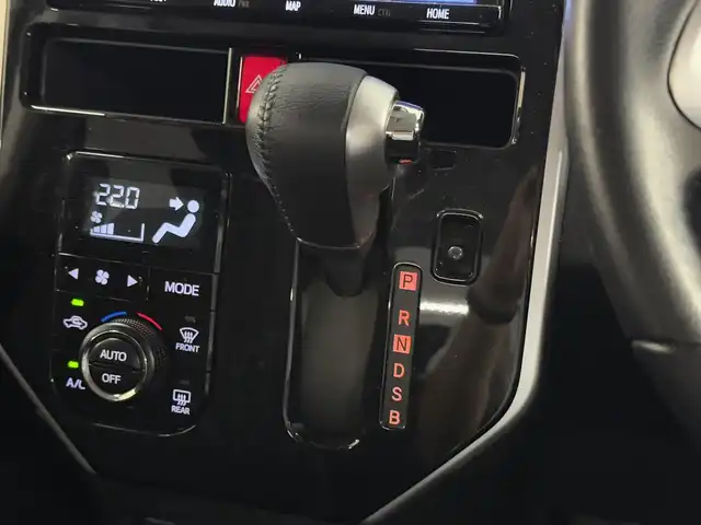 トヨタ ルーミー カスタムG 三重県 2020(令2)年 3.2万km レーザーブルークリスタルシャイン ガソリン/FF/インパネCVT/純正 9インチナビ NSZT-Y68T/（AM/FM/CD/DVD/TV/SD/SDREC/Bluetooth）/バックガイドモニター/両側パワースライドドア/ドライブレコーダー 前方/ビルトイン ETC2.0/安全/・衝突回避支援ブレーキ機能（対車両・対歩行者［昼夜］）/・車線逸脱警報機能/・路側逸脱警報/・ふらつき警報/・コーナーセンサー 前後/・ブレーキ制御付誤発進抑制機能（前方・後方）/・先行車発進お知らせ機能/装備/・オートライトシステム/・オートレベリング機能付LEDヘッドランプ/・LEDフロントフォグランプ/・オートハイビーム/・オートエアコン/・プッシュスタート/・純正14inAW/・スマートキーx2