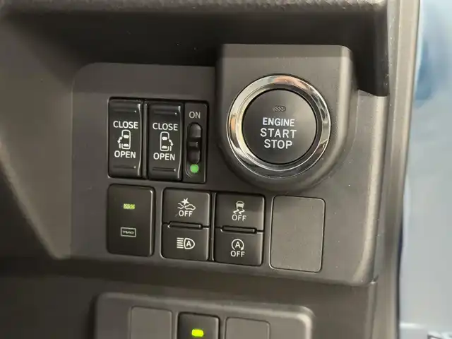 トヨタ ルーミー カスタムG 三重県 2020(令2)年 3.2万km レーザーブルークリスタルシャイン ガソリン/FF/インパネCVT/純正 9インチナビ NSZT-Y68T/（AM/FM/CD/DVD/TV/SD/SDREC/Bluetooth）/バックガイドモニター/両側パワースライドドア/ドライブレコーダー 前方/ビルトイン ETC2.0/安全/・衝突回避支援ブレーキ機能（対車両・対歩行者［昼夜］）/・車線逸脱警報機能/・路側逸脱警報/・ふらつき警報/・コーナーセンサー 前後/・ブレーキ制御付誤発進抑制機能（前方・後方）/・先行車発進お知らせ機能/装備/・オートライトシステム/・オートレベリング機能付LEDヘッドランプ/・LEDフロントフォグランプ/・オートハイビーム/・オートエアコン/・プッシュスタート/・純正14inAW/・スマートキーx2