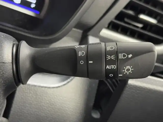 トヨタ ルーミー カスタムG 三重県 2020(令2)年 3.2万km レーザーブルークリスタルシャイン ガソリン/FF/インパネCVT/純正 9インチナビ NSZT-Y68T/（AM/FM/CD/DVD/TV/SD/SDREC/Bluetooth）/バックガイドモニター/両側パワースライドドア/ドライブレコーダー 前方/ビルトイン ETC2.0/安全/・衝突回避支援ブレーキ機能（対車両・対歩行者［昼夜］）/・車線逸脱警報機能/・路側逸脱警報/・ふらつき警報/・コーナーセンサー 前後/・ブレーキ制御付誤発進抑制機能（前方・後方）/・先行車発進お知らせ機能/装備/・オートライトシステム/・オートレベリング機能付LEDヘッドランプ/・LEDフロントフォグランプ/・オートハイビーム/・オートエアコン/・プッシュスタート/・純正14inAW/・スマートキーx2