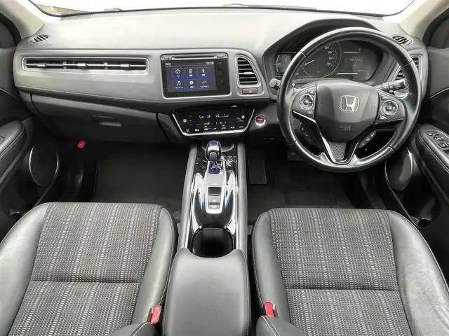 ホンダ ヴェゼル ハイブリッド Z ホンダセンシング 埼玉県 2016(平28)年 8万km クリスタルブラックパール (株)IDOMが運営する【じしゃロン鳩ヶ谷店】の自社ローン専用車両になりますこちらは現金またはオートローンご利用時の価格です。自社ローンご希望の方は別途その旨お申付け下さい/ホンダセンシング/コンフォートビューＰＫＧ/インターナビ/　(CD/DVD/USB/Bluetooth接続)/フルセグＴＶ/バックカメラ/ハーフレザーシート/シートヒーター/ビルドインＥＴＣ/ドライブレコーダー/サイド＆カーテンエアバック/ＬＥＤヘッドライト＆フォグランプ